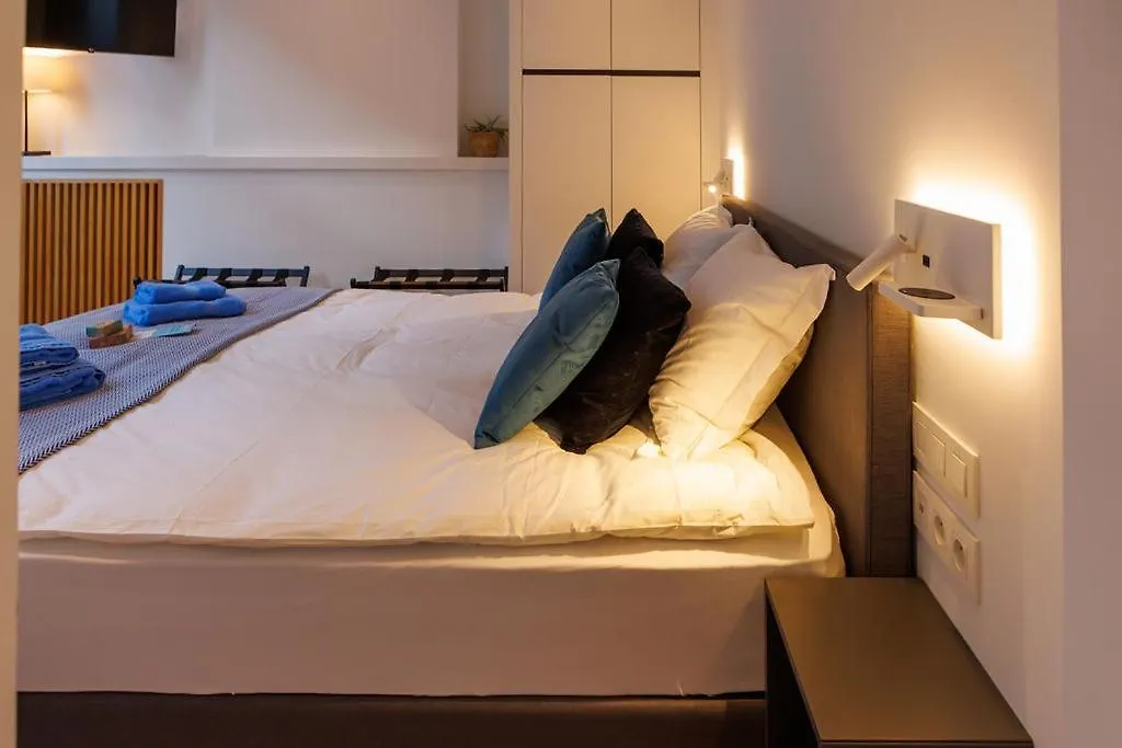 Apl8 St-Anna B&B Bruges Bed & Breakfast